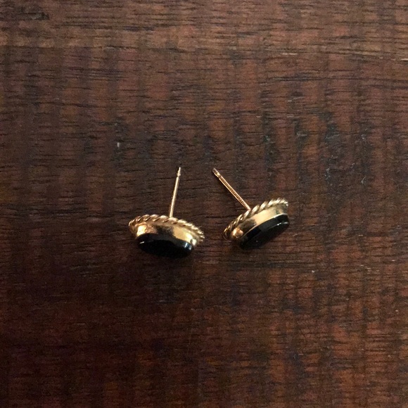 Vintage Carla 14kt Yellow Gold Onyx Earrings - Picture 3 of 4